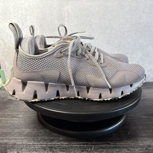 Size 8.5 - Reebok Zig Dynamica HLD Gravity Grey W